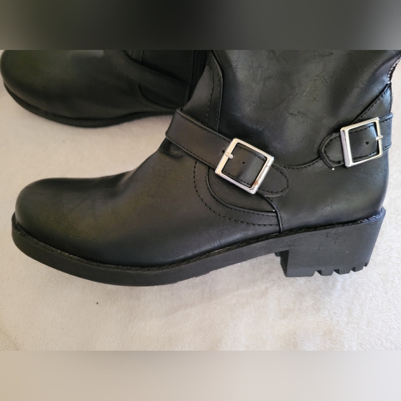 Tall black knee hi boots, Target, size 8 1/2, excellent, never worn, condition - Picture 5 of 12